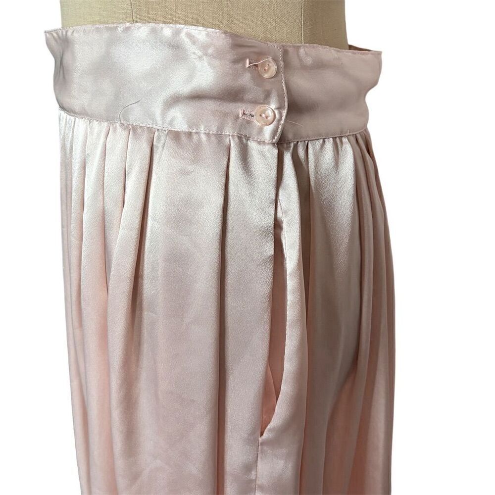 Women's Pink Satin vintage skirt - Picture 6 of 10